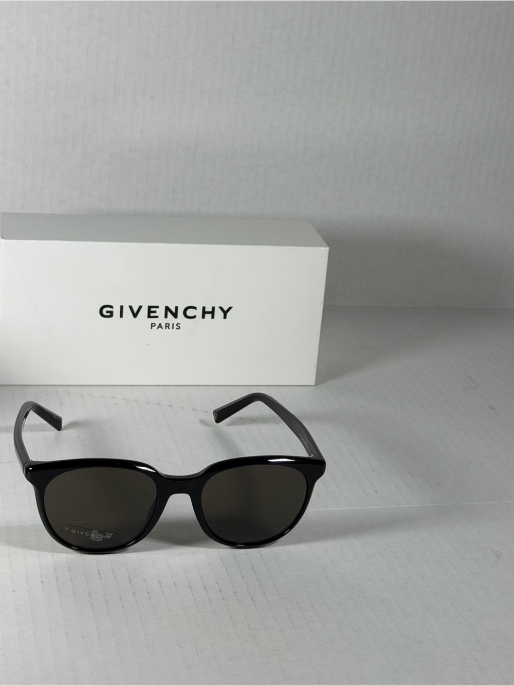 Givenchy Black Round-Style Men’s Sunglasses